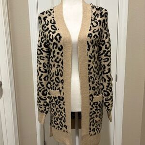 NWT DAYTRIP-Small Tan & Black Animal Cheetah Sweater Cardigan